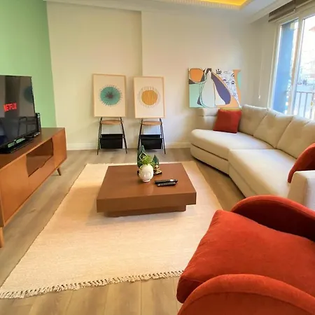Tiyoho - Modern & Cozy In Beyoglu, Brand New Apartment Istanbul