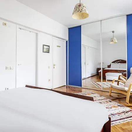 Flat With Balcony Near Zorlu Center