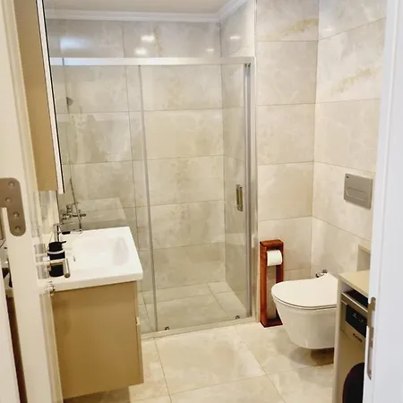 Otto Residences 215 *