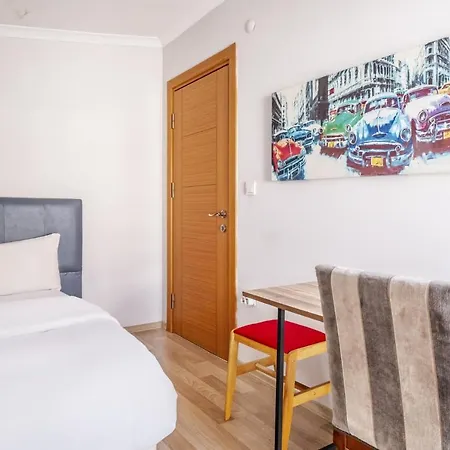 Fully Furnished Flat With Terrace In Atasehir Apartment Istanbul