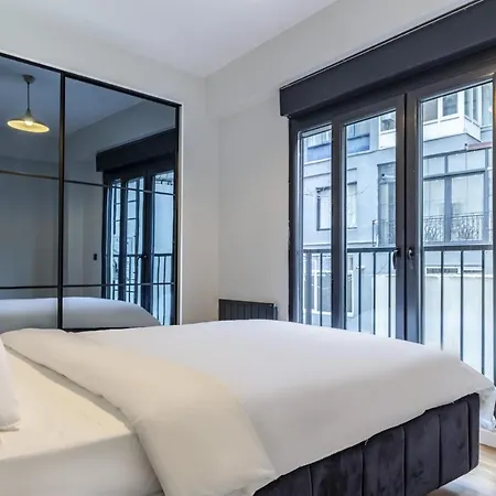 Central And Modernly Furnished Flat In Sisli *