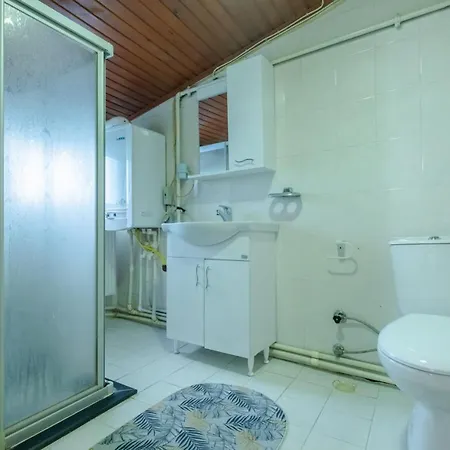Flat 800 M To Metro Station In Sisli Apartment Istanbul