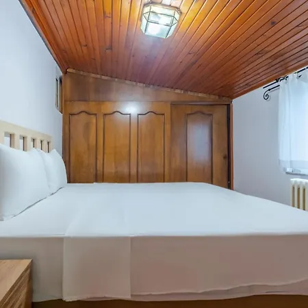 Flat 800 M To Metro Station In Sisli Apartment *