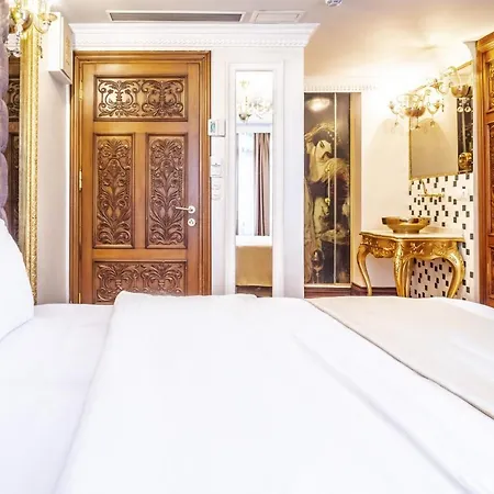 Lovely Studio In Historic Mansion In Beylerbeyi