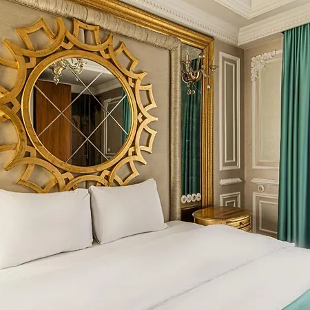 Apartment In Historic Mansion In Beylerbeyi