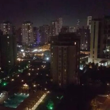Luxe Next To Water Garden Open Mall, International Financial Center & Medical Center Homestay