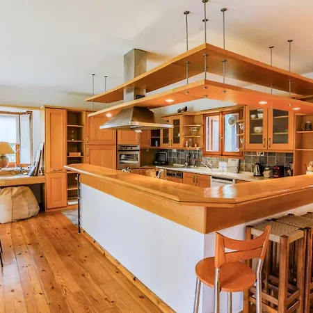 Villa Spacious Private With Pool In Sile