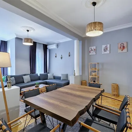 Marvelous 4 Bedroom / Perfect Location *