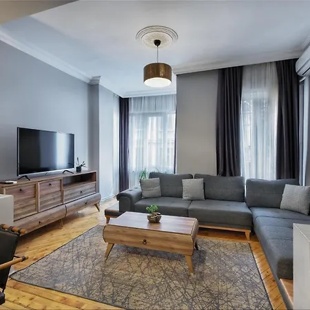 Apartment Marvelous 4 Bedroom / Perfect Location