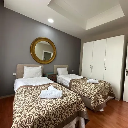 Apartment Family House At The Taksim Square *