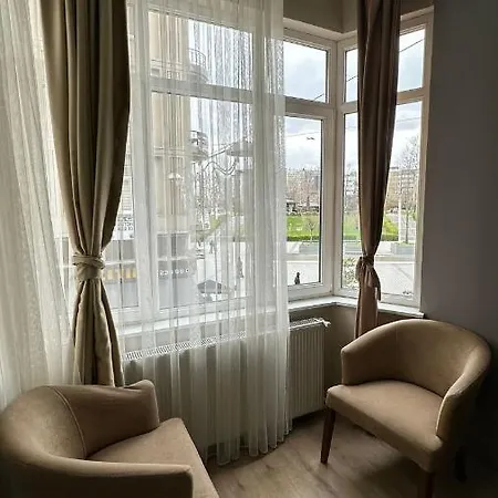 Family House At The Taksim Square Apartment