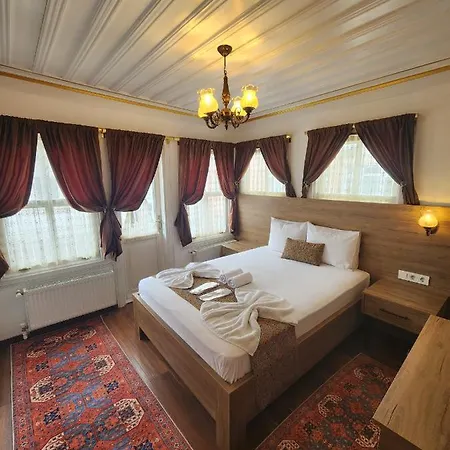 Kadikoey White House Hotel
