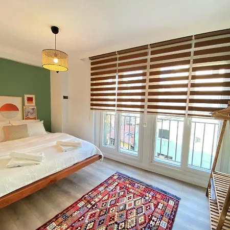 Tiyoho - Modern & Cozy In Beyoglu, Brand New