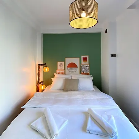 Tiyoho - Modern & Cozy In Beyoglu, Brand New
