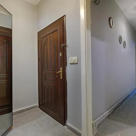 Apartment Marvelous 4 Bedroom / Perfect Location