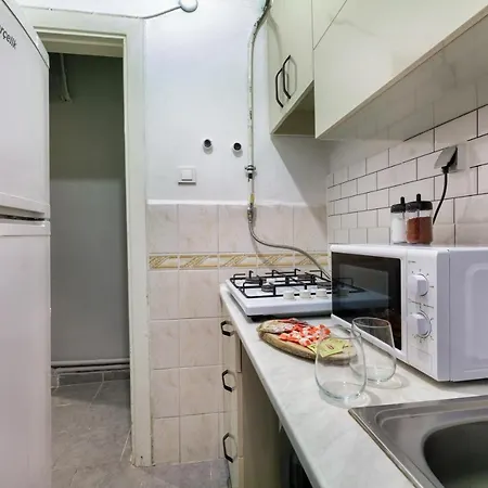 Marvelous 4 Bedroom / Perfect Location Apartment