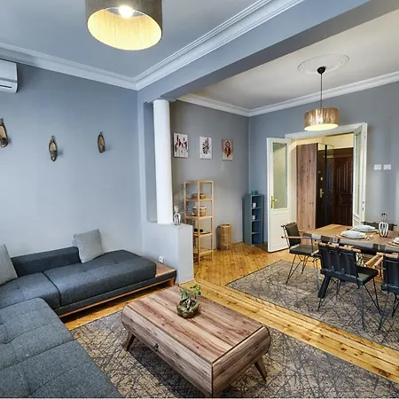 Marvelous 4 Bedroom / Perfect Location *