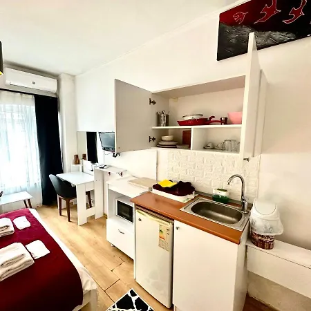 Aram Galata Suites *