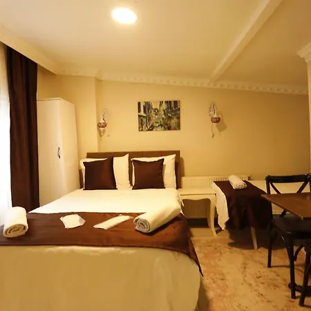 61 Aparthotel 2*