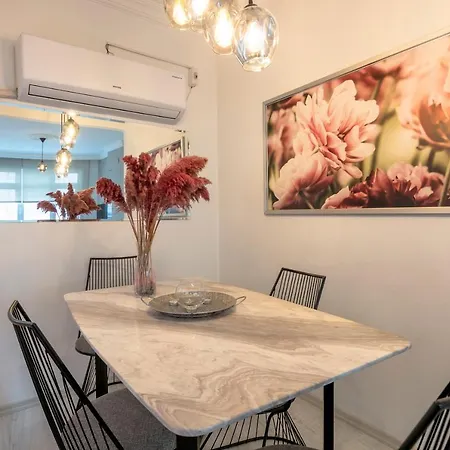 Lovely Ezgi's In Nisantasi Apartment
