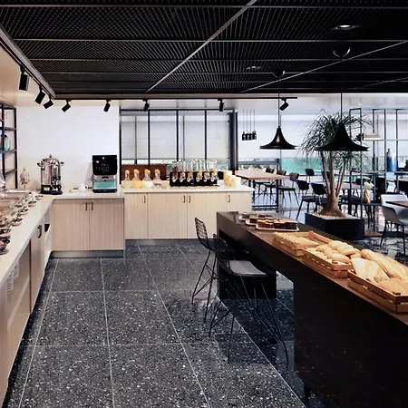 By Marriott Atasehir Otel