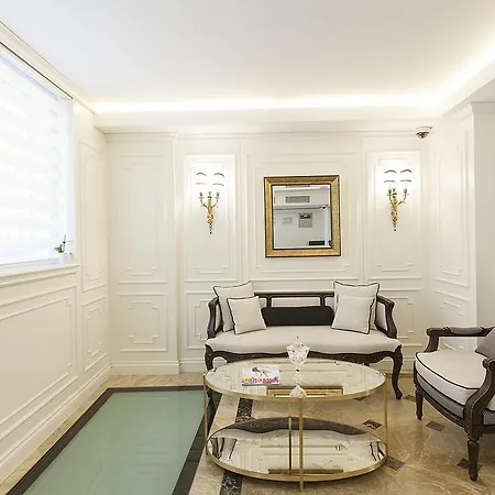 Perla Galata 3*