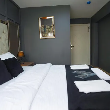 Hotel Luka *