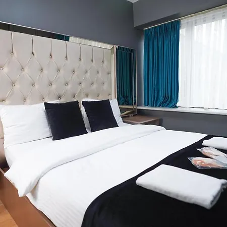 Luka Hotel