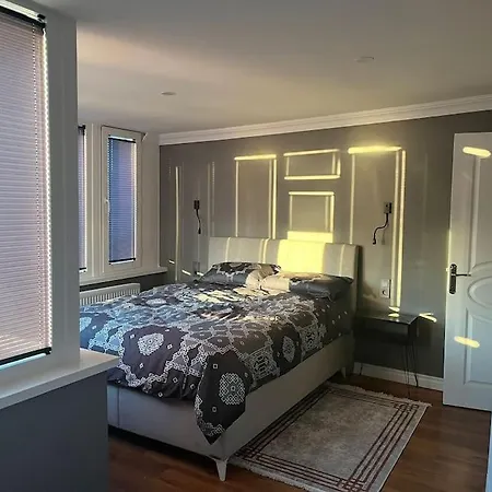 Sisli Osmanbey Taksim Large Terrace, Quietness And Space Apartment *