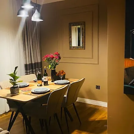 Sisli Osmanbey Taksim Large Terrace, Quietness And Space Apartment *
