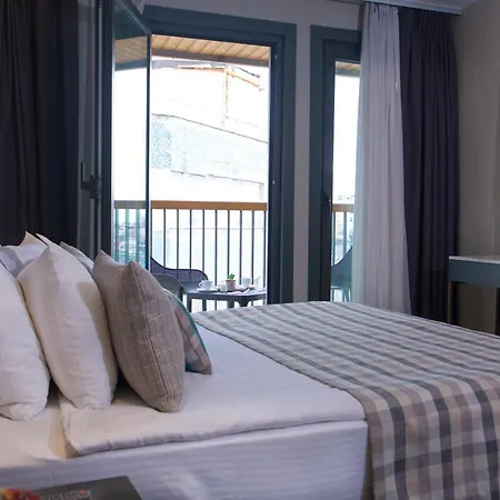 Hotel Dosso Dossi Yenikapi 3*