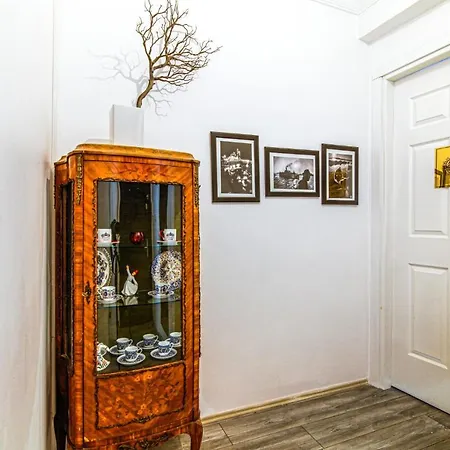 Apartment Lovely Flat In Cihangir Near Public Transportation *