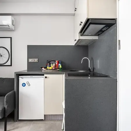 Studio Flat Near Sogutlucesme Marmaray Station Apartment *