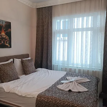 61 Aparthotel 2*