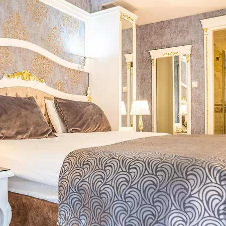 Leyenda Hotel