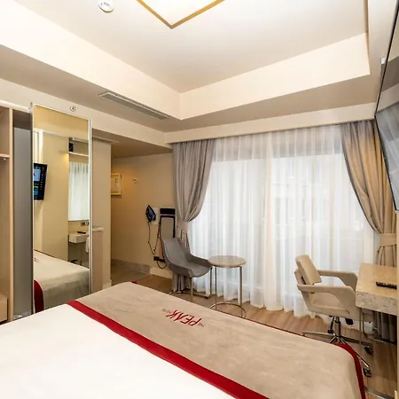 Hotel Ramada By Wyndham Pera Taksim 5*