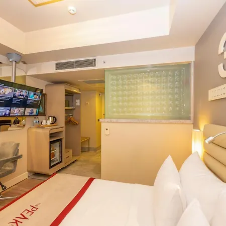 Ramada By Wyndham Pera Taksim Hotel Istambul