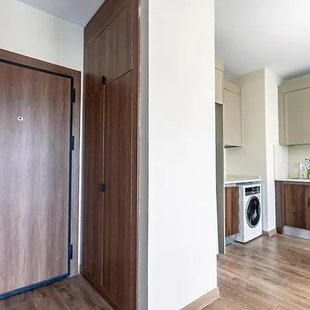 212 Outlet Karsisinda Lux N7