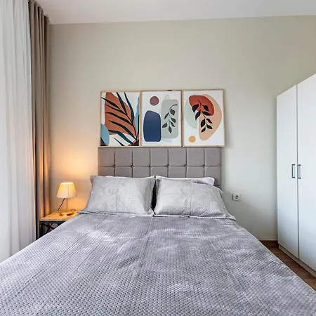 212 Outlet Karsisinda Lux N7