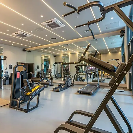 212 Outlet Karsisinda Lux N7 * Istanbul