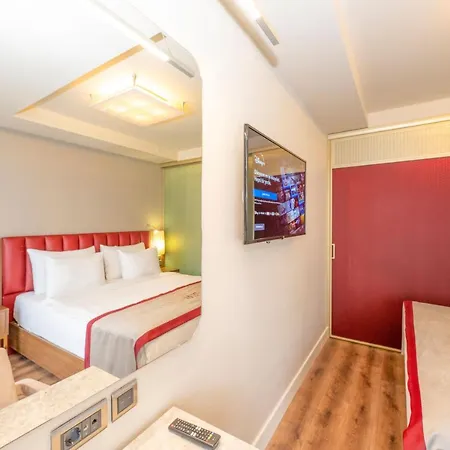 Ramada By Wyndham Pera Taksim Hotel 5*