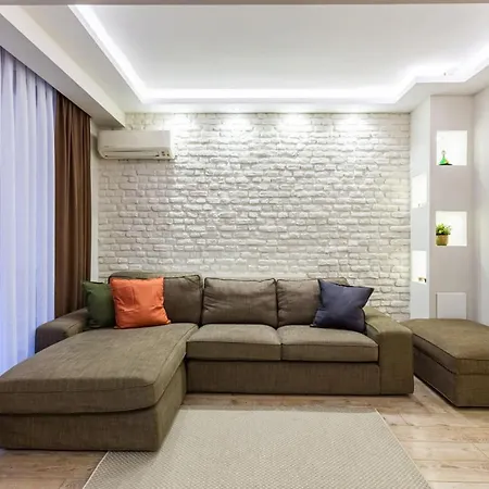 Excellent Flat With A Lovely Backyard In Nisantasi Apartment