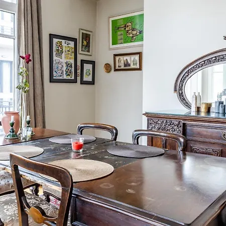 Flat With Balcony And Bosphorus View In Beyoglu Apartment