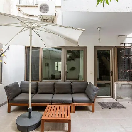Chic, Cozy With Garden In Besiktas شقة