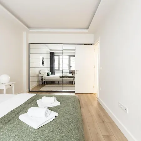 Chic, Cozy With Garden In Besiktas Istanbul