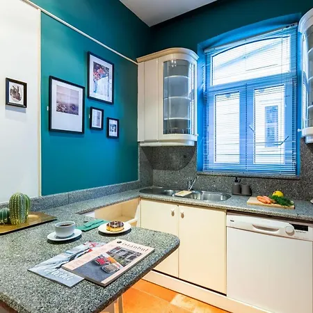 Enchanting Flat In Beyoglu With Bosphorus View *