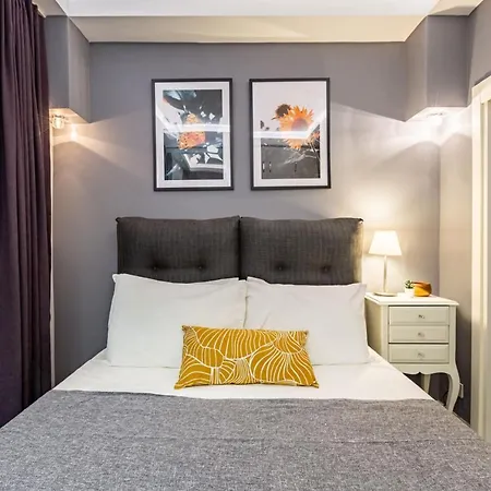 Excellent Flat With A Lovely Backyard In Nisantasi Apartment