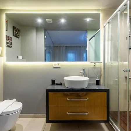 Splendid Flat With Excellent Location In Beyoglu Apartment *