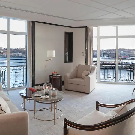 The Peninsula Hotel 5*