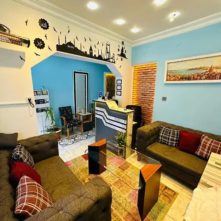 Hotel La Maison Bleue